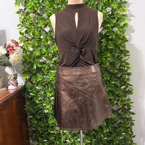 🔥 Bronze Faux Leather Mini Skirt – NWT! 🏷️